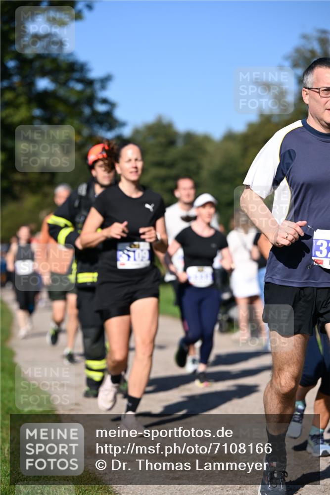 22.09.2024 - 32. Volkslauf durch das schöne Alstertal Dr. Thomas Lammeyer http://msf.ph/oto/7108166 22.09.2024 10:36:13 Laufen 13 meine-sportfotos.de