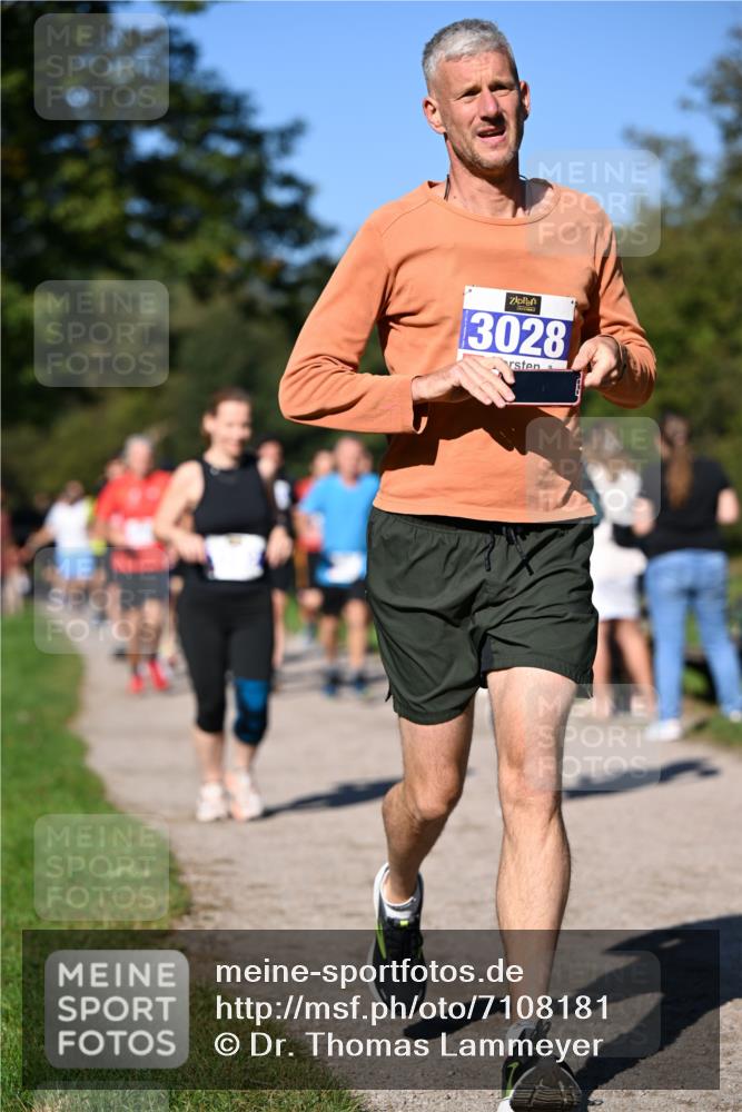 22.09.2024 - 32. Volkslauf durch das schöne Alstertal Dr. Thomas Lammeyer http://msf.ph/oto/7108181 22.09.2024 10:36:16 Laufen 3028 meine-sportfotos.de