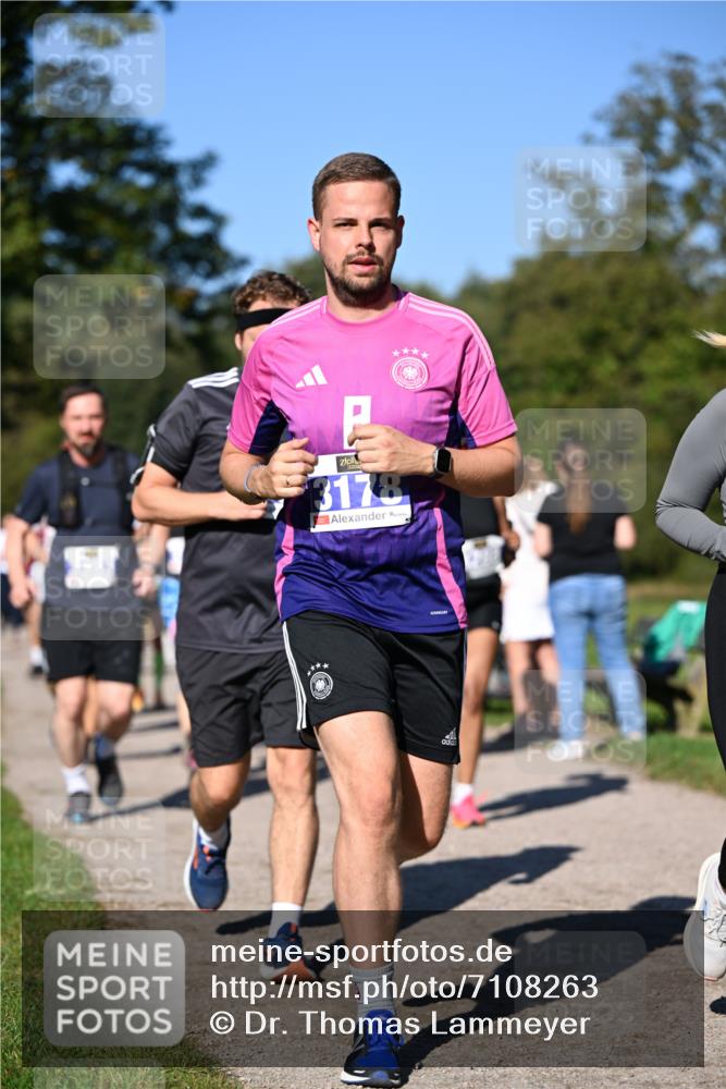 22.09.2024 - 32. Volkslauf durch das schöne Alstertal Dr. Thomas Lammeyer http://msf.ph/oto/7108263 22.09.2024 10:36:31 Laufen 317 meine-sportfotos.de