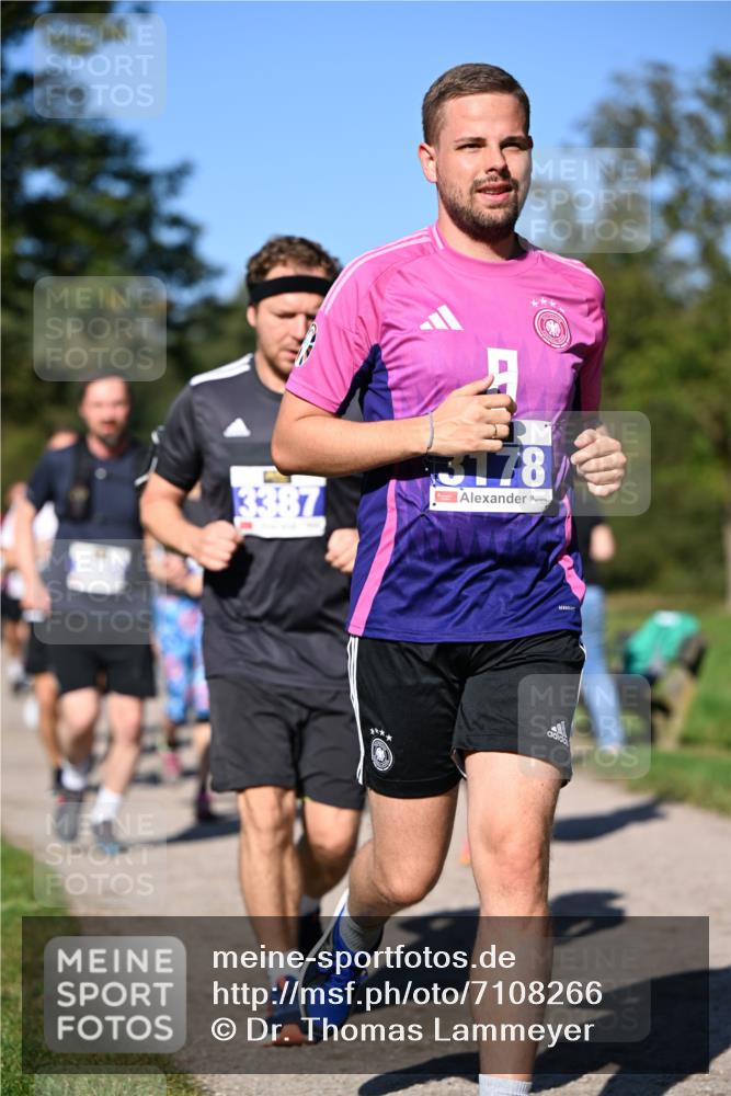 22.09.2024 - 32. Volkslauf durch das schöne Alstertal Dr. Thomas Lammeyer http://msf.ph/oto/7108266 22.09.2024 10:36:31 Laufen 3387, 3178 meine-sportfotos.de