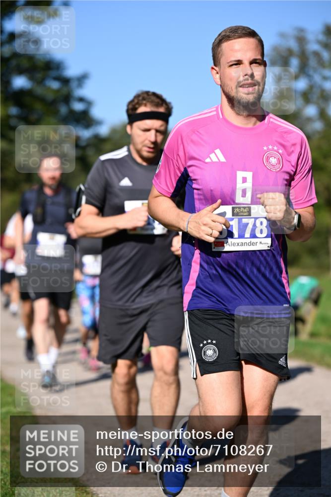 22.09.2024 - 32. Volkslauf durch das schöne Alstertal Dr. Thomas Lammeyer http://msf.ph/oto/7108267 22.09.2024 10:36:31 Laufen 178 meine-sportfotos.de