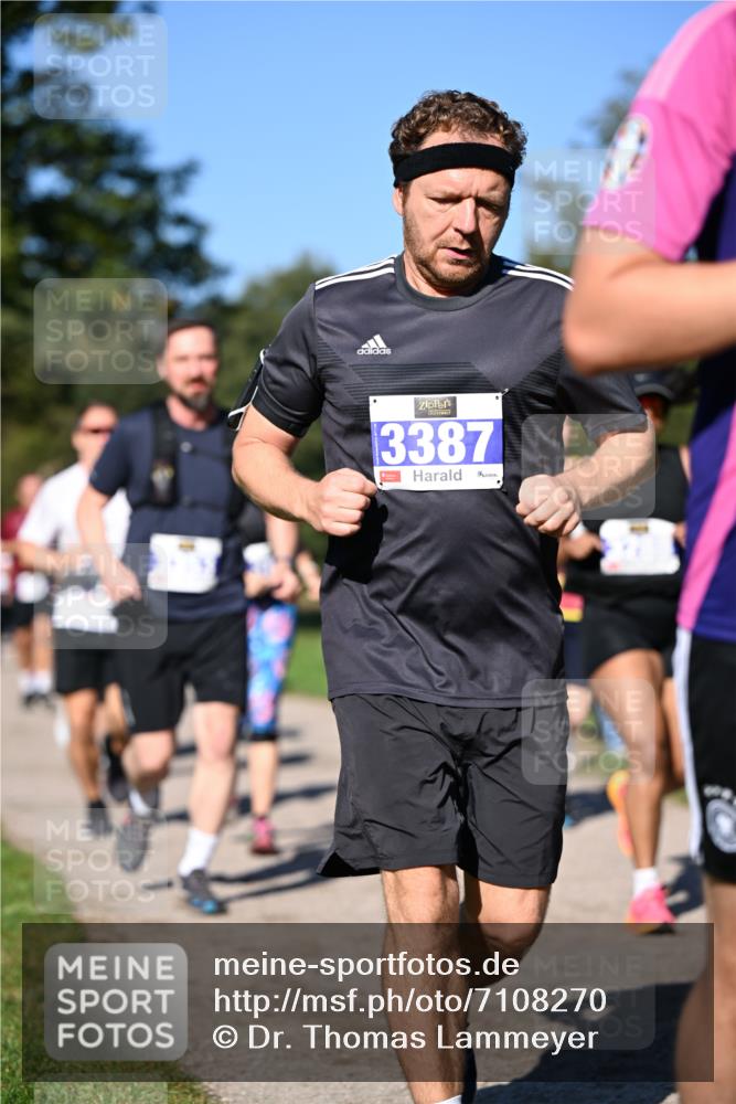 22.09.2024 - 32. Volkslauf durch das schöne Alstertal Dr. Thomas Lammeyer http://msf.ph/oto/7108270 22.09.2024 10:36:32 Laufen 3387 meine-sportfotos.de