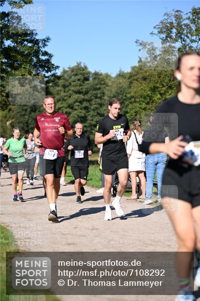 22.09.2024 - 32. Volkslauf durch das schöne Alstertal Dr. Thomas Lammeyer http://msf.ph/oto/7108292 22.09.2024 10:36:36 Laufen 10, 3948 meine-sportfotos.de
