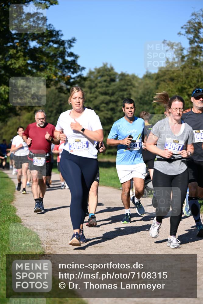 22.09.2024 - 32. Volkslauf durch das schöne Alstertal Dr. Thomas Lammeyer http://msf.ph/oto/7108315 22.09.2024 10:36:42 Laufen 3380, 3095, 270, 3097, 06 meine-sportfotos.de