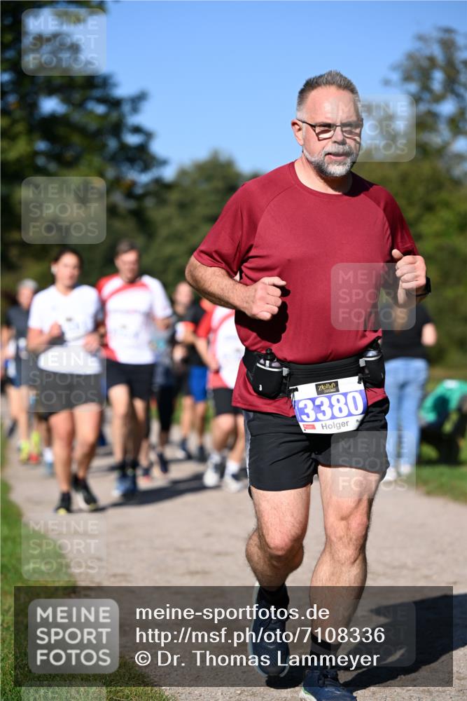 22.09.2024 - 32. Volkslauf durch das schöne Alstertal Dr. Thomas Lammeyer http://msf.ph/oto/7108336 22.09.2024 10:36:46 Laufen 3380 meine-sportfotos.de