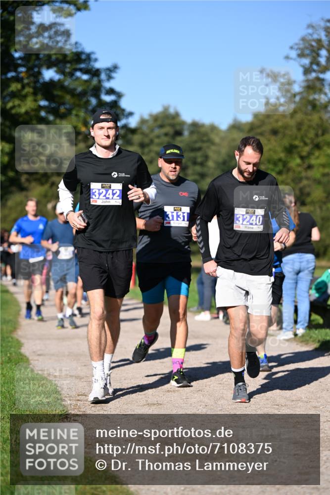 22.09.2024 - 32. Volkslauf durch das schöne Alstertal Dr. Thomas Lammeyer http://msf.ph/oto/7108375 22.09.2024 10:36:53 Laufen 3242, 3131, 3240 meine-sportfotos.de