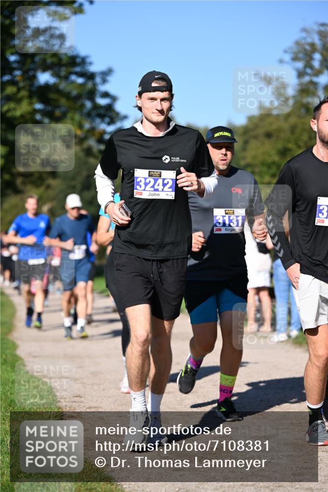 22.09.2024 - 32. Volkslauf durch das schöne Alstertal Dr. Thomas Lammeyer http://msf.ph/oto/7108381 22.09.2024 10:36:54 Laufen 3242, 3131, 3 meine-sportfotos.de