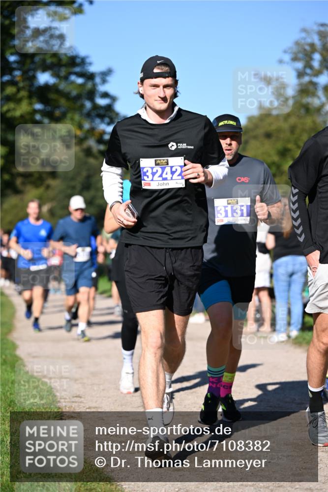 22.09.2024 - 32. Volkslauf durch das schöne Alstertal Dr. Thomas Lammeyer http://msf.ph/oto/7108382 22.09.2024 10:36:54 Laufen 3242, 3131 meine-sportfotos.de