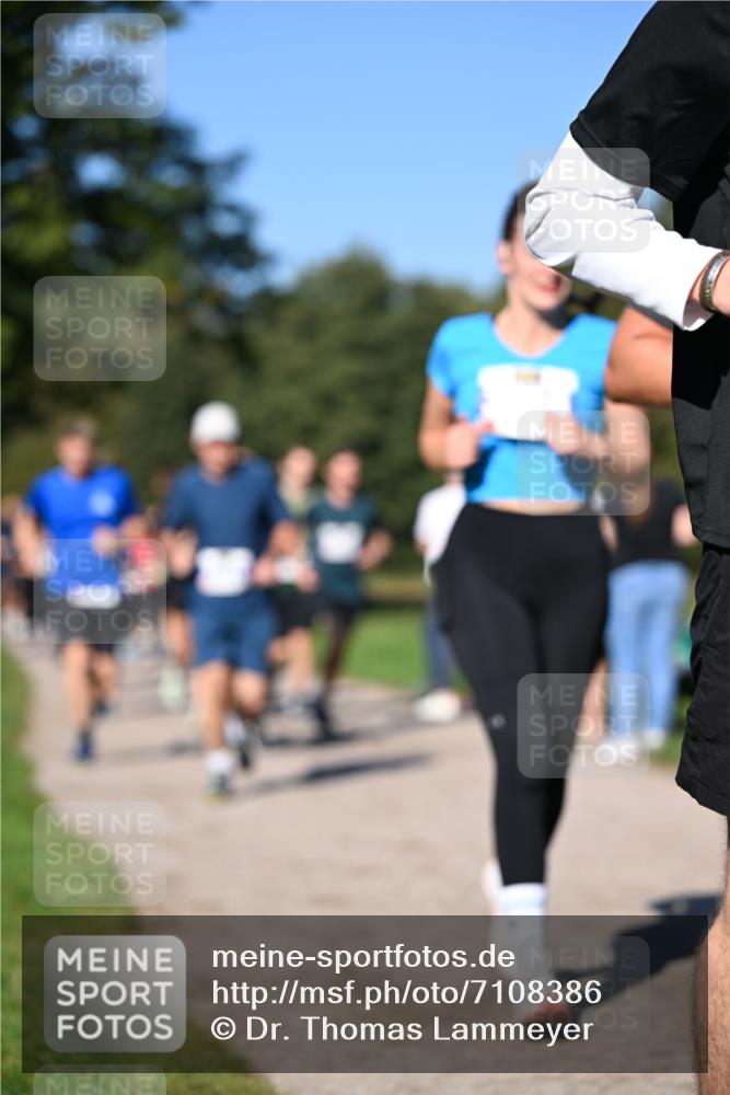 22.09.2024 - 32. Volkslauf durch das schöne Alstertal Dr. Thomas Lammeyer http://msf.ph/oto/7108386 22.09.2024 10:36:55 Laufen  meine-sportfotos.de