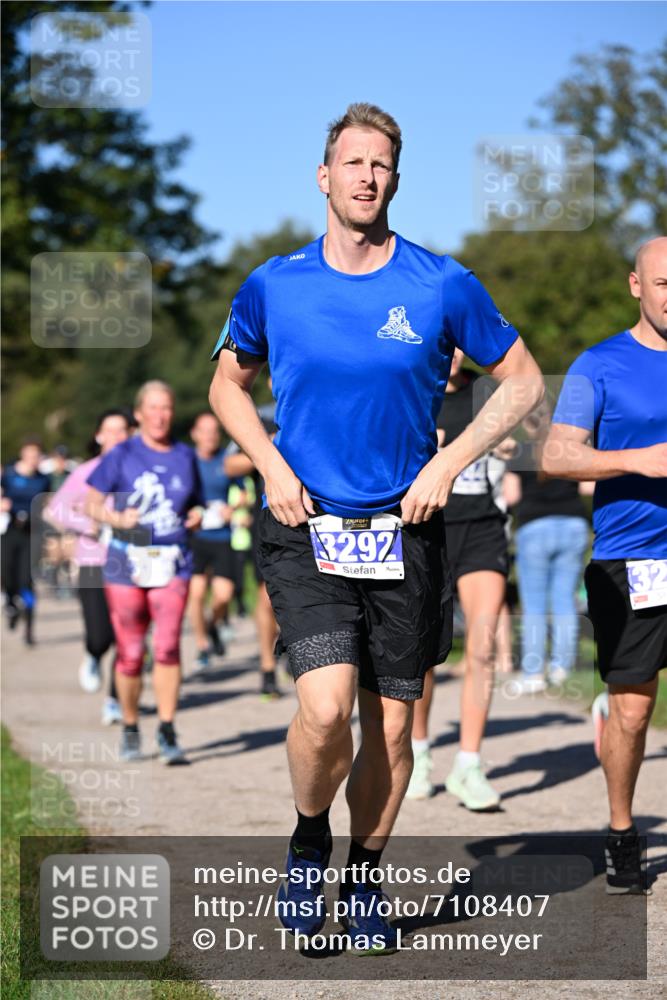 22.09.2024 - 32. Volkslauf durch das schöne Alstertal Dr. Thomas Lammeyer http://msf.ph/oto/7108407 22.09.2024 10:36:59 Laufen 3292, 32 meine-sportfotos.de