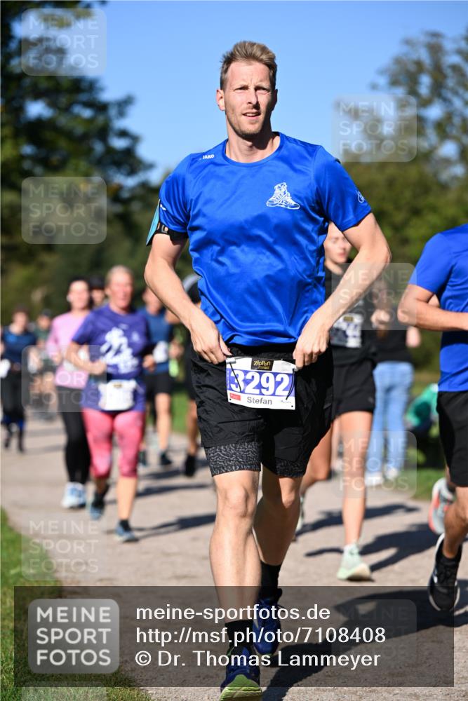 22.09.2024 - 32. Volkslauf durch das schöne Alstertal Dr. Thomas Lammeyer http://msf.ph/oto/7108408 22.09.2024 10:36:59 Laufen 3292 meine-sportfotos.de
