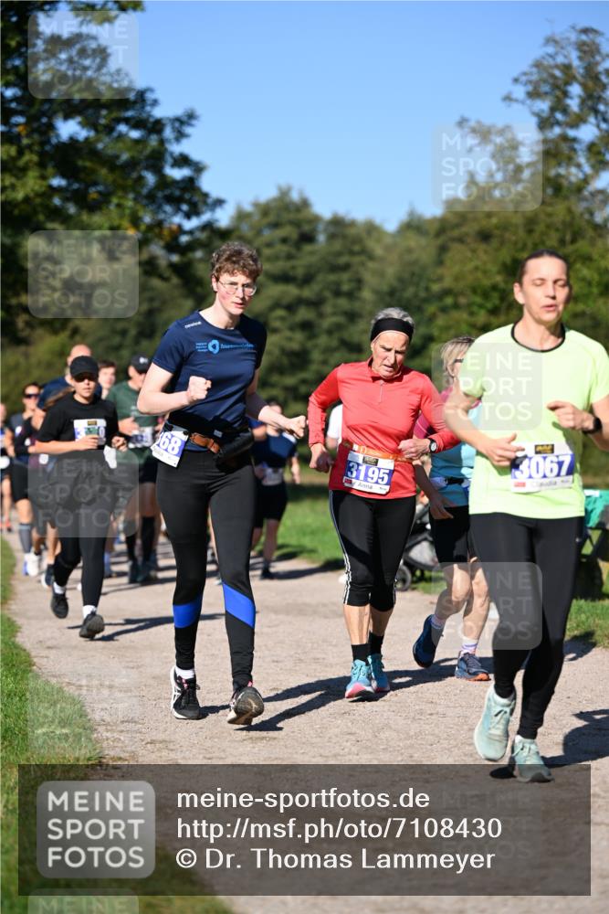 22.09.2024 - 32. Volkslauf durch das schöne Alstertal Dr. Thomas Lammeyer http://msf.ph/oto/7108430 22.09.2024 10:37:04 Laufen 68, 3195, 3067 meine-sportfotos.de