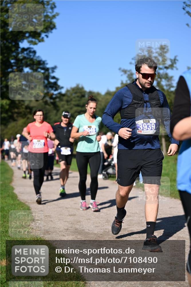 22.09.2024 - 32. Volkslauf durch das schöne Alstertal Dr. Thomas Lammeyer http://msf.ph/oto/7108490 22.09.2024 10:37:19 Laufen 046, 3939 meine-sportfotos.de