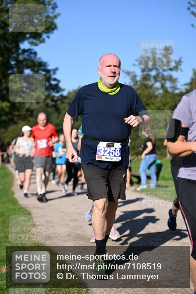 22.09.2024 - 32. Volkslauf durch das schöne Alstertal Dr. Thomas Lammeyer http://msf.ph/oto/7108519 22.09.2024 10:37:25 Laufen 3258 meine-sportfotos.de