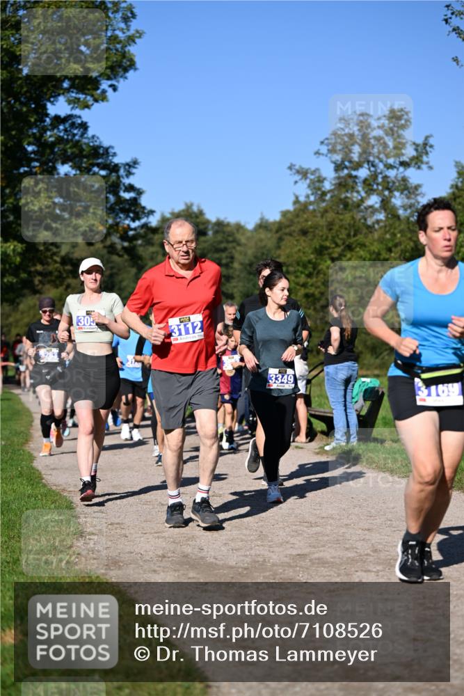 22.09.2024 - 32. Volkslauf durch das schöne Alstertal Dr. Thomas Lammeyer http://msf.ph/oto/7108526 22.09.2024 10:37:27 Laufen 30, 3112, 3349, 3169 meine-sportfotos.de