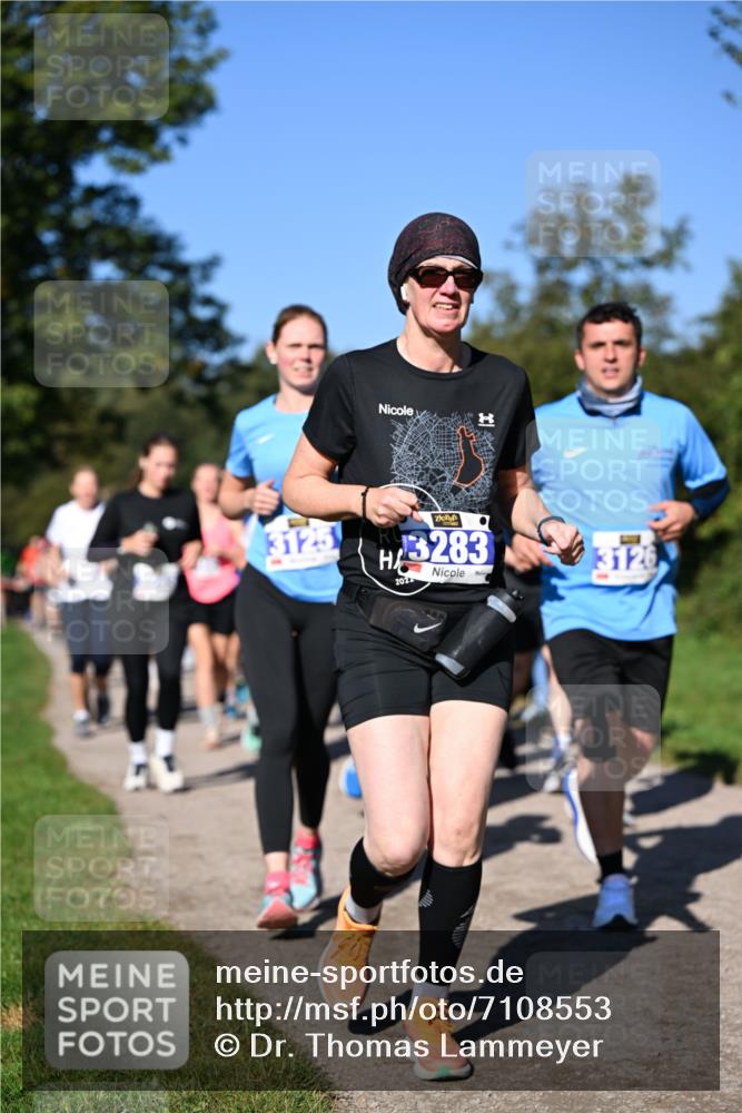 22.09.2024 - 32. Volkslauf durch das schöne Alstertal Dr. Thomas Lammeyer http://msf.ph/oto/7108553 22.09.2024 10:37:32 Laufen 3125, 3283, 2022, 3126 meine-sportfotos.de
