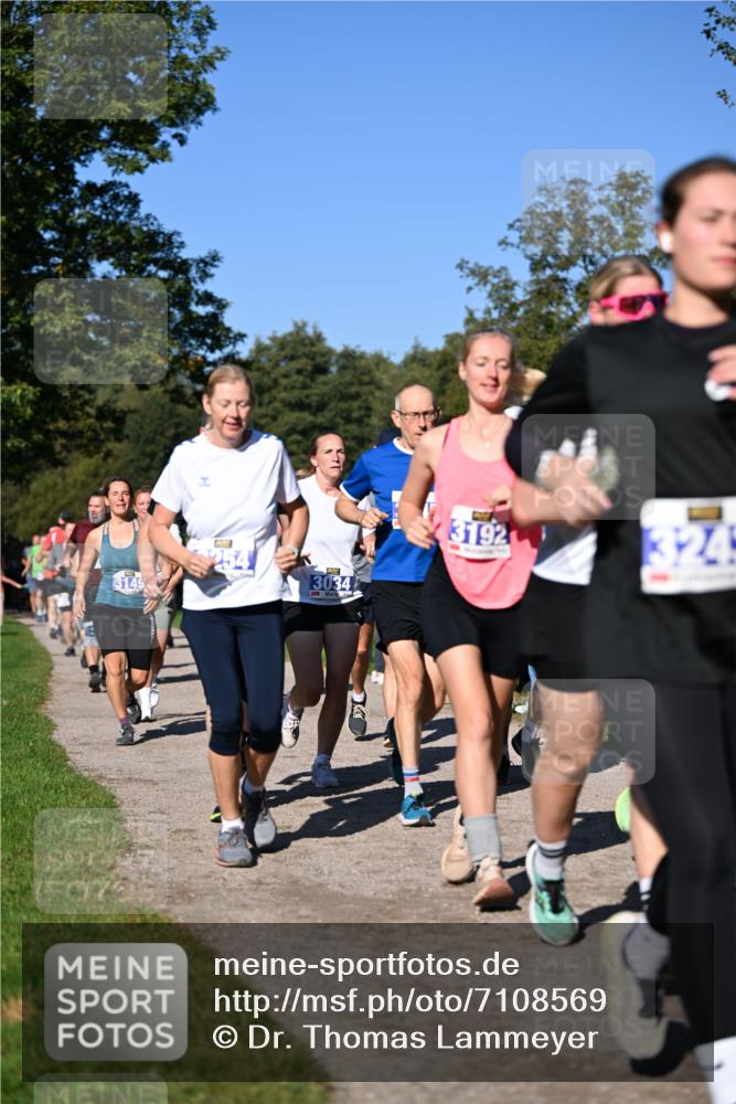 22.09.2024 - 32. Volkslauf durch das schöne Alstertal Dr. Thomas Lammeyer http://msf.ph/oto/7108569 22.09.2024 10:37:35 Laufen 3192, 324, 3149, 3034 meine-sportfotos.de
