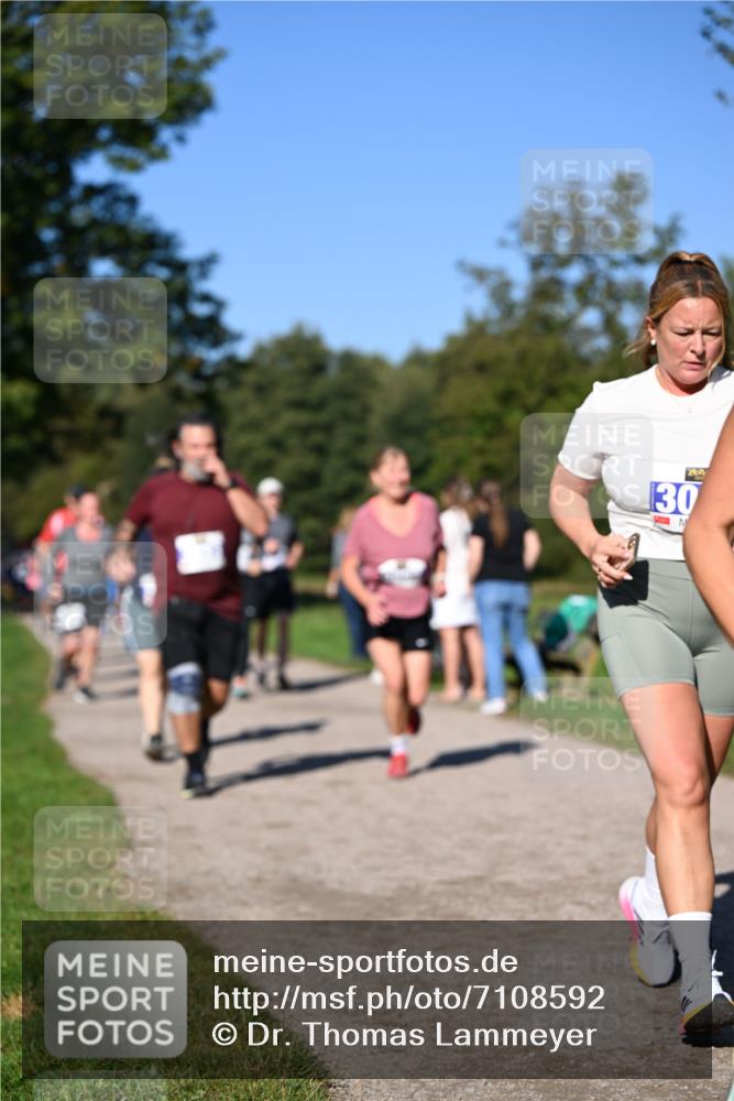 22.09.2024 - 32. Volkslauf durch das schöne Alstertal Dr. Thomas Lammeyer http://msf.ph/oto/7108592 22.09.2024 10:37:39 Laufen 130 meine-sportfotos.de