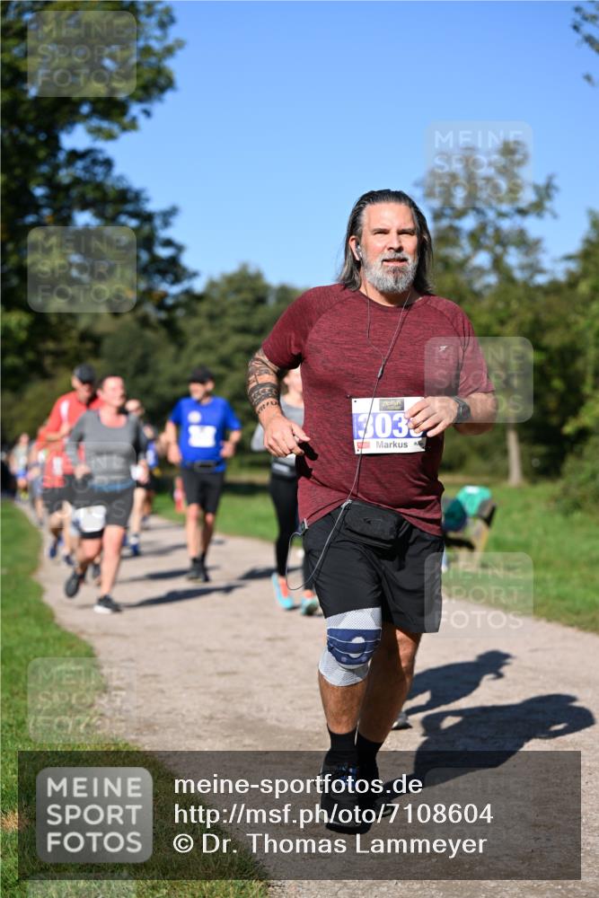 22.09.2024 - 32. Volkslauf durch das schöne Alstertal Dr. Thomas Lammeyer http://msf.ph/oto/7108604 22.09.2024 10:37:41 Laufen 3033 meine-sportfotos.de