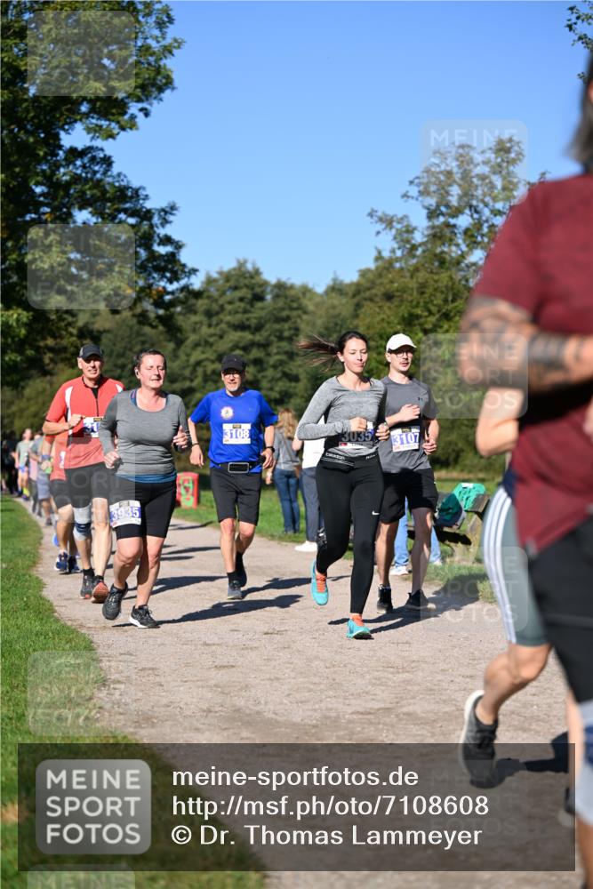 22.09.2024 - 32. Volkslauf durch das schöne Alstertal Dr. Thomas Lammeyer http://msf.ph/oto/7108608 22.09.2024 10:37:42 Laufen 3935, 3108, 3035, 3107 meine-sportfotos.de