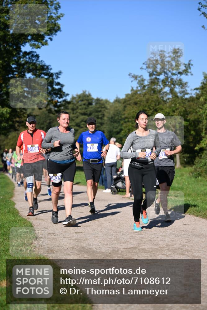 22.09.2024 - 32. Volkslauf durch das schöne Alstertal Dr. Thomas Lammeyer http://msf.ph/oto/7108612 22.09.2024 10:37:42 Laufen 3106, 3935, 3108 meine-sportfotos.de