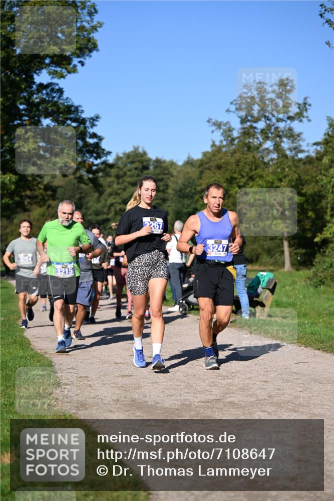 22.09.2024 - 32. Volkslauf durch das schöne Alstertal Dr. Thomas Lammeyer http://msf.ph/oto/7108647 22.09.2024 10:37:49 Laufen 3215, 2267, 3247 meine-sportfotos.de