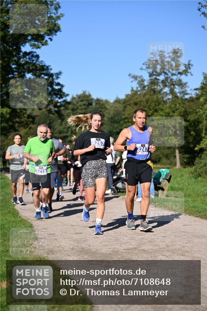 22.09.2024 - 32. Volkslauf durch das schöne Alstertal Dr. Thomas Lammeyer http://msf.ph/oto/7108648 22.09.2024 10:37:49 Laufen 3215, 3267, 3247 meine-sportfotos.de