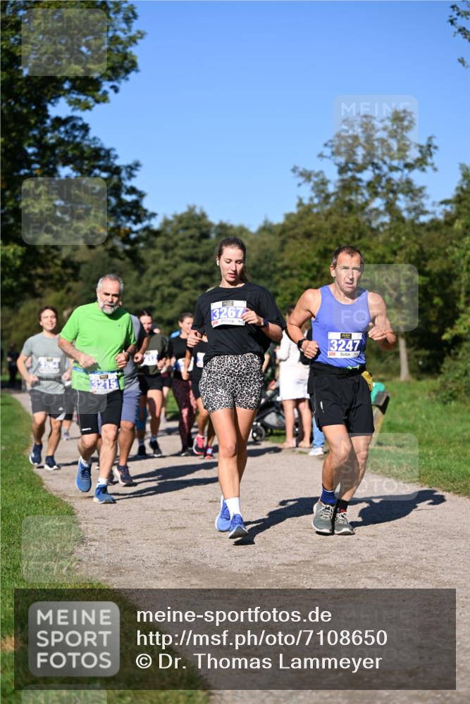 22.09.2024 - 32. Volkslauf durch das schöne Alstertal Dr. Thomas Lammeyer http://msf.ph/oto/7108650 22.09.2024 10:37:49 Laufen 3215, 3267, 3247 meine-sportfotos.de