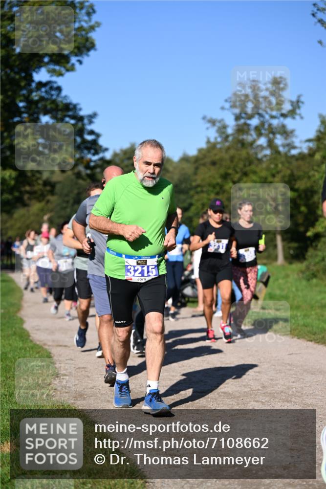22.09.2024 - 32. Volkslauf durch das schöne Alstertal Dr. Thomas Lammeyer http://msf.ph/oto/7108662 22.09.2024 10:37:51 Laufen 3215 meine-sportfotos.de