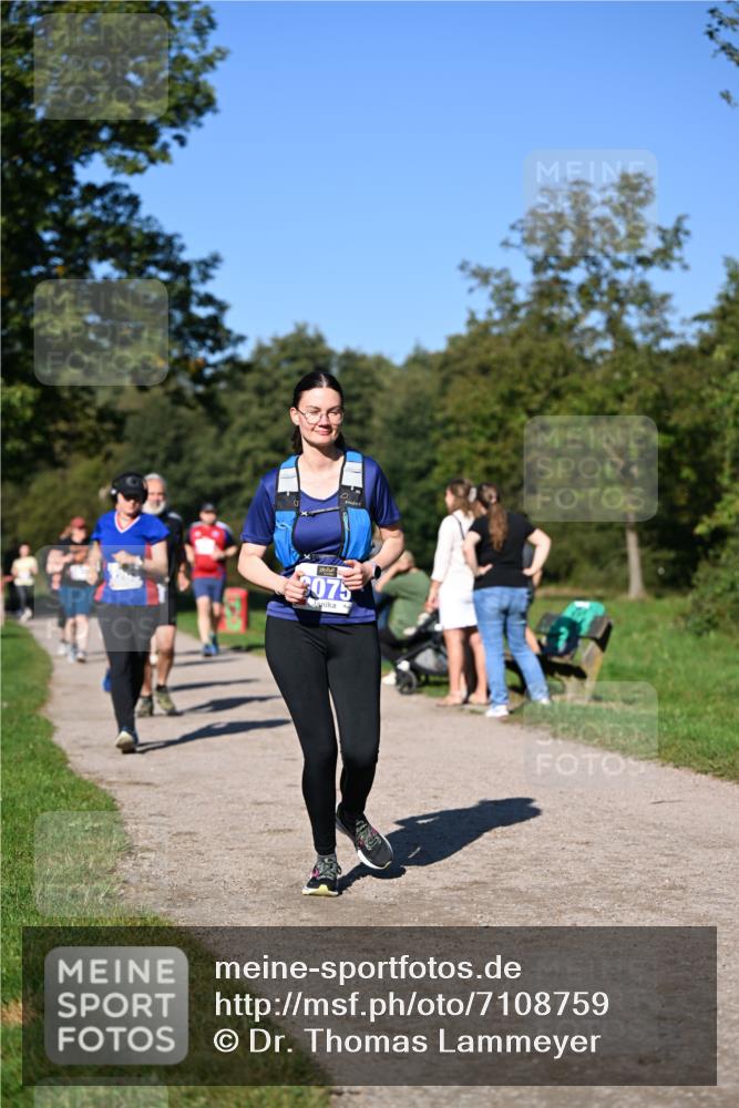22.09.2024 - 32. Volkslauf durch das schöne Alstertal Dr. Thomas Lammeyer http://msf.ph/oto/7108759 22.09.2024 10:38:08 Laufen 075 meine-sportfotos.de