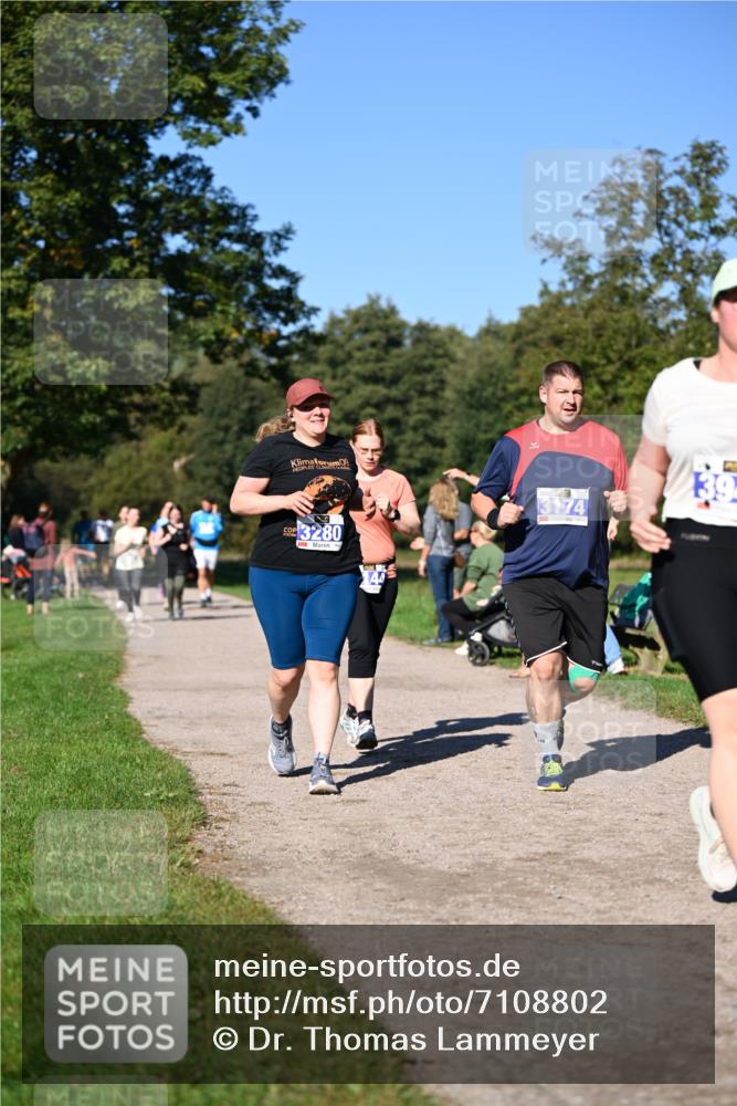 22.09.2024 - 32. Volkslauf durch das schöne Alstertal Dr. Thomas Lammeyer http://msf.ph/oto/7108802 22.09.2024 10:38:16 Laufen 09, 3280, 3174 meine-sportfotos.de
