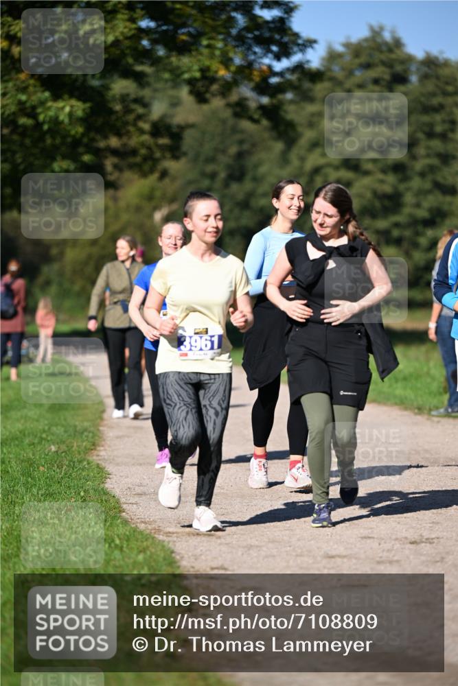 22.09.2024 - 32. Volkslauf durch das schöne Alstertal Dr. Thomas Lammeyer http://msf.ph/oto/7108809 22.09.2024 10:38:26 Laufen 3961 meine-sportfotos.de