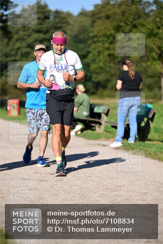 22.09.2024 - 32. Volkslauf durch das schöne Alstertal Dr. Thomas Lammeyer http://msf.ph/oto/7108834 22.09.2024 10:38:34 Laufen 3211 meine-sportfotos.de