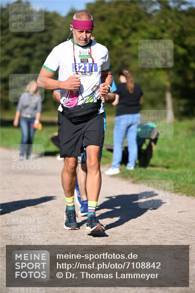 22.09.2024 - 32. Volkslauf durch das schöne Alstertal Dr. Thomas Lammeyer http://msf.ph/oto/7108842 22.09.2024 10:38:35 Laufen 3217 meine-sportfotos.de
