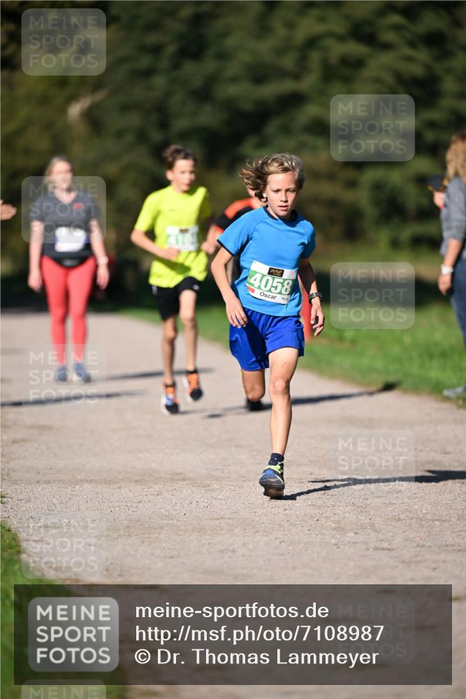 22.09.2024 - 32. Volkslauf durch das schöne Alstertal Dr. Thomas Lammeyer http://msf.ph/oto/7108987 22.09.2024 10:39:30 Laufen 4058 meine-sportfotos.de