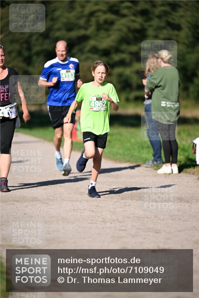 22.09.2024 - 32. Volkslauf durch das schöne Alstertal Dr. Thomas Lammeyer http://msf.ph/oto/7109049 22.09.2024 10:39:49 Laufen 4153, 4962 meine-sportfotos.de