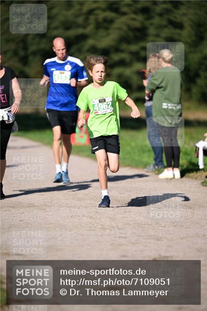 22.09.2024 - 32. Volkslauf durch das schöne Alstertal Dr. Thomas Lammeyer http://msf.ph/oto/7109051 22.09.2024 10:39:49 Laufen 4153, 4962 meine-sportfotos.de