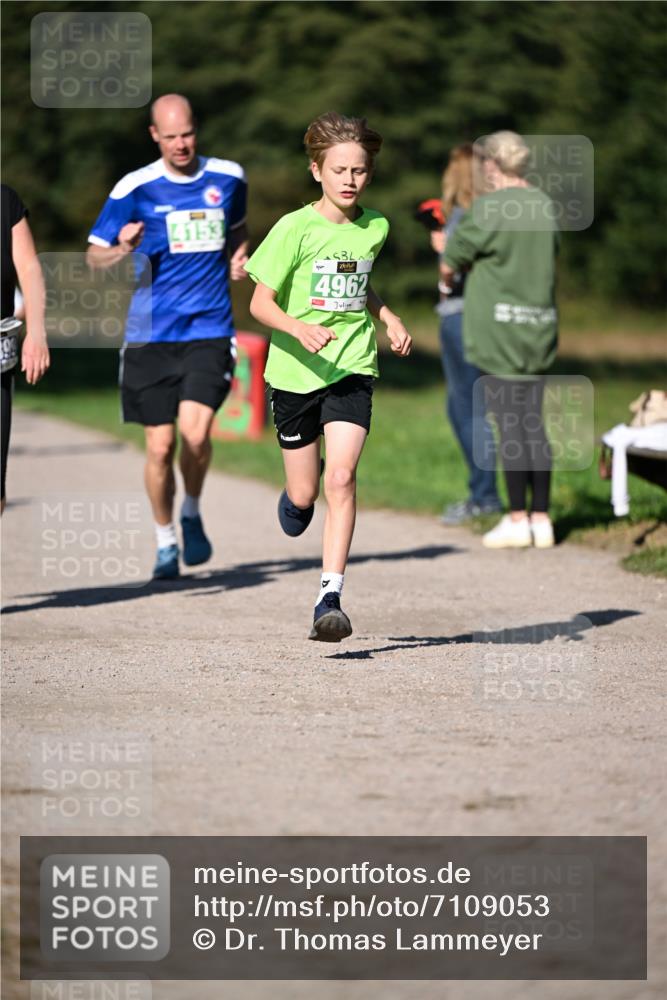 22.09.2024 - 32. Volkslauf durch das schöne Alstertal Dr. Thomas Lammeyer http://msf.ph/oto/7109053 22.09.2024 10:39:49 Laufen 4153, 4962 meine-sportfotos.de