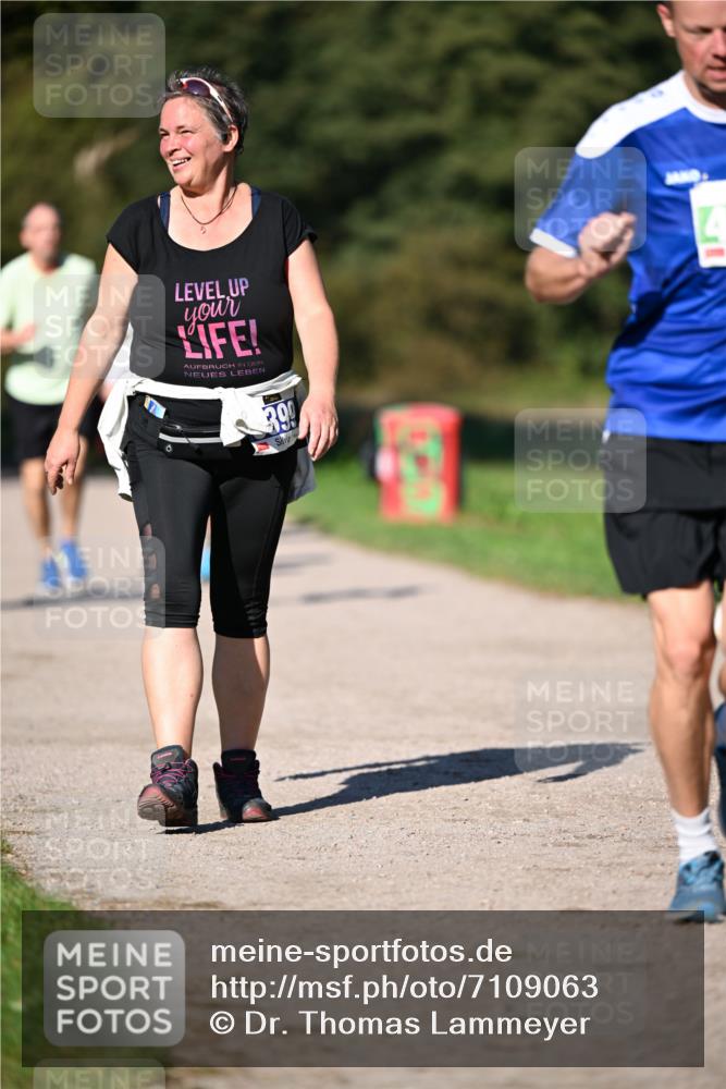 22.09.2024 - 32. Volkslauf durch das schöne Alstertal Dr. Thomas Lammeyer http://msf.ph/oto/7109063 22.09.2024 10:39:52 Laufen 3, 99 meine-sportfotos.de