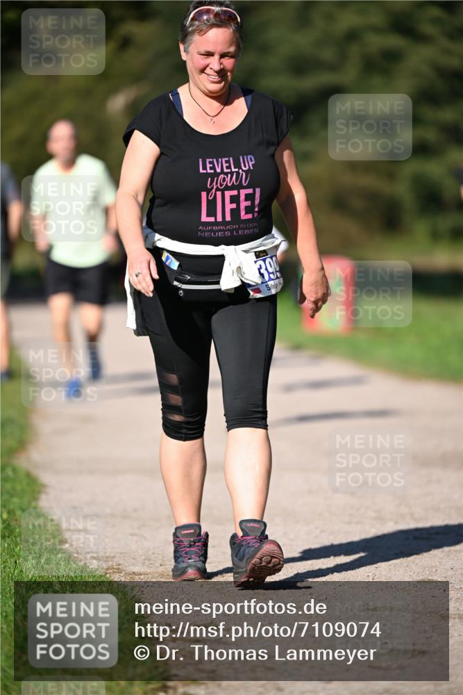 22.09.2024 - 32. Volkslauf durch das schöne Alstertal Dr. Thomas Lammeyer http://msf.ph/oto/7109074 22.09.2024 10:39:53 Laufen 399 meine-sportfotos.de