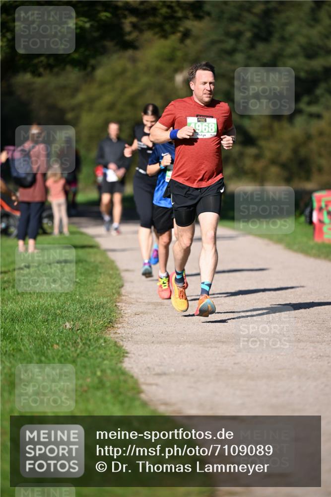 22.09.2024 - 32. Volkslauf durch das schöne Alstertal Dr. Thomas Lammeyer http://msf.ph/oto/7109089 22.09.2024 10:40:01 Laufen 4968 meine-sportfotos.de