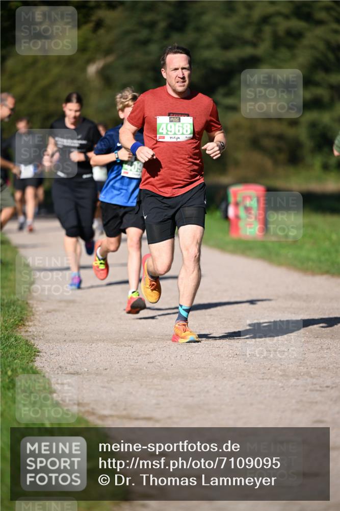 22.09.2024 - 32. Volkslauf durch das schöne Alstertal Dr. Thomas Lammeyer http://msf.ph/oto/7109095 22.09.2024 10:40:02 Laufen 4968 meine-sportfotos.de