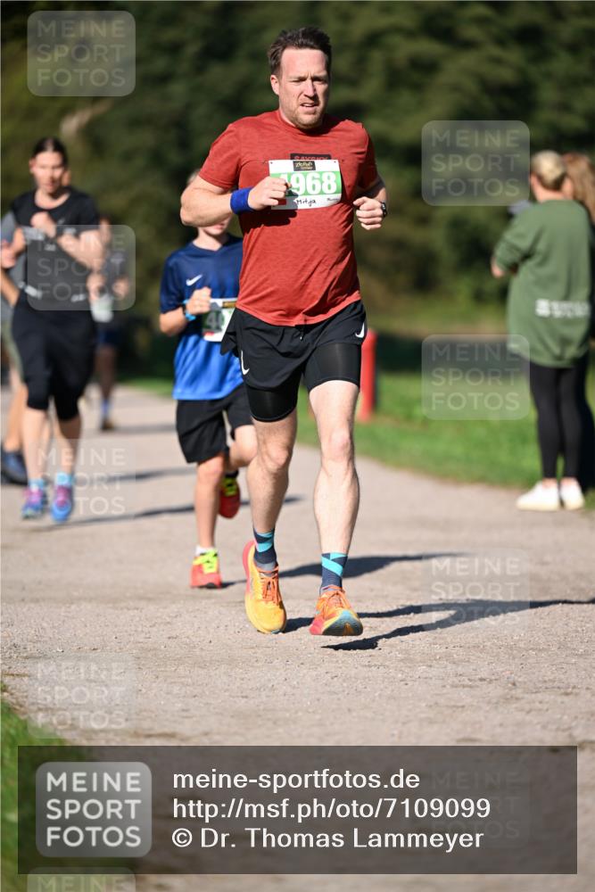 22.09.2024 - 32. Volkslauf durch das schöne Alstertal Dr. Thomas Lammeyer http://msf.ph/oto/7109099 22.09.2024 10:40:02 Laufen 968 meine-sportfotos.de
