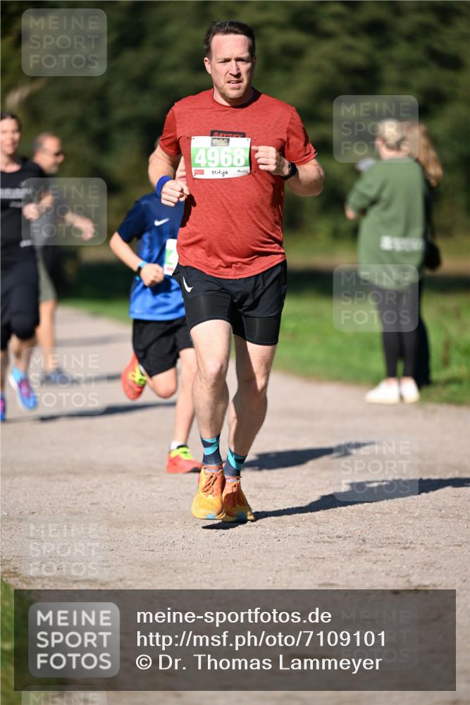 22.09.2024 - 32. Volkslauf durch das schöne Alstertal Dr. Thomas Lammeyer http://msf.ph/oto/7109101 22.09.2024 10:40:03 Laufen 4968 meine-sportfotos.de