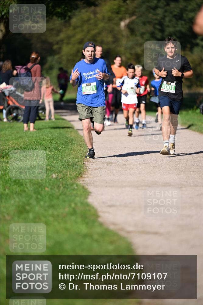 22.09.2024 - 32. Volkslauf durch das schöne Alstertal Dr. Thomas Lammeyer http://msf.ph/oto/7109107 22.09.2024 10:40:06 Laufen 4951, 4001 meine-sportfotos.de