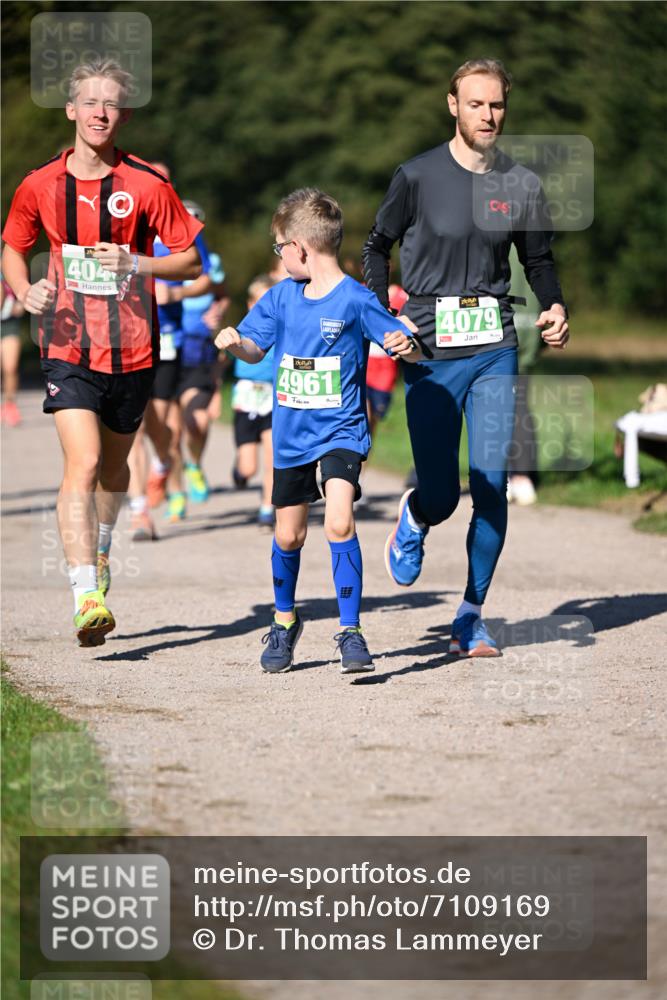 22.09.2024 - 32. Volkslauf durch das schöne Alstertal Dr. Thomas Lammeyer http://msf.ph/oto/7109169 22.09.2024 10:40:26 Laufen 404, 4961, 40792 meine-sportfotos.de