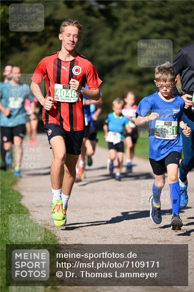 22.09.2024 - 32. Volkslauf durch das schöne Alstertal Dr. Thomas Lammeyer http://msf.ph/oto/7109171 22.09.2024 10:40:26 Laufen 4046, 49, 61 meine-sportfotos.de