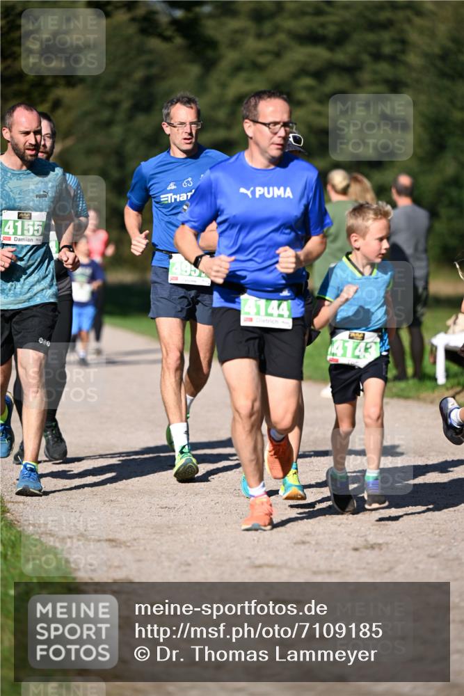 22.09.2024 - 32. Volkslauf durch das schöne Alstertal Dr. Thomas Lammeyer http://msf.ph/oto/7109185 22.09.2024 10:40:28 Laufen 4155, 4955, 4144, 4143 meine-sportfotos.de