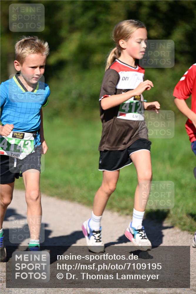 22.09.2024 - 32. Volkslauf durch das schöne Alstertal Dr. Thomas Lammeyer http://msf.ph/oto/7109195 22.09.2024 10:40:30 Laufen 4143, 412 meine-sportfotos.de