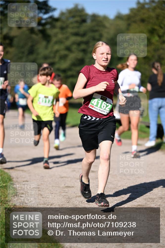 22.09.2024 - 32. Volkslauf durch das schöne Alstertal Dr. Thomas Lammeyer http://msf.ph/oto/7109238 22.09.2024 10:40:44 Laufen 4162 meine-sportfotos.de